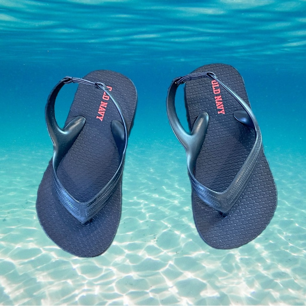 Pair Of Blue Old Navy Sandals / Flip Flops Size Kids 8